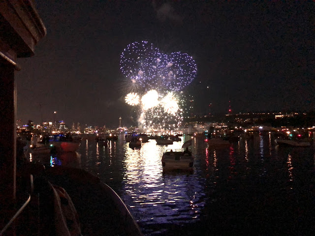 Boat Tours Seattle by null