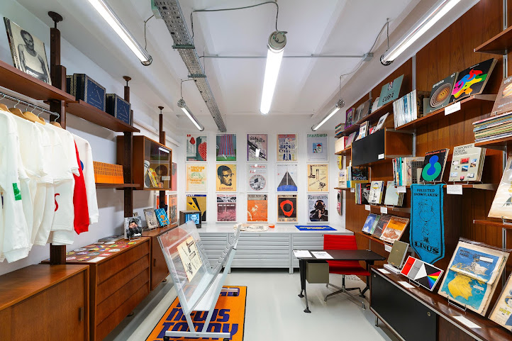 Words Sounds Colors & Shapes by null