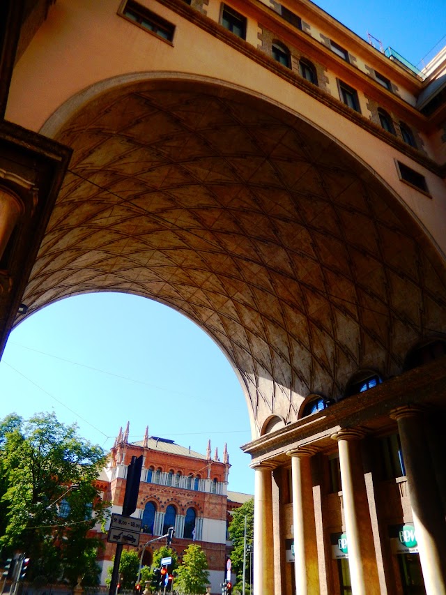 Portaluppi Arch