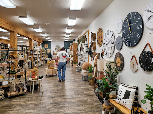 Red Barn Bargains - Thumbnail