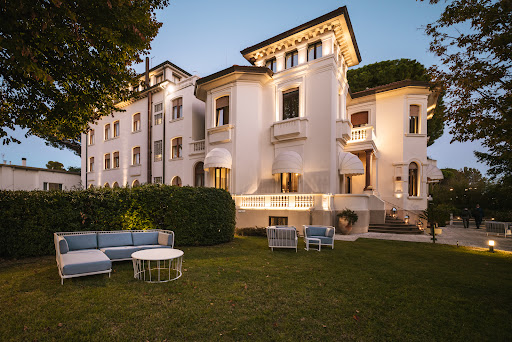 Hotel De La Ville - Thumbnail