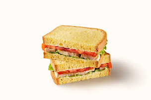 Photo n°20 de Brioche Dorée à Arzens (Saladerie)