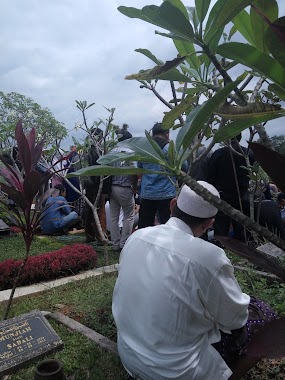 Taman Pemakaman Umum Pura Bojong Gede, Author: Sultoni Frw