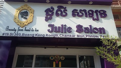 Photos of Julie Salon 360