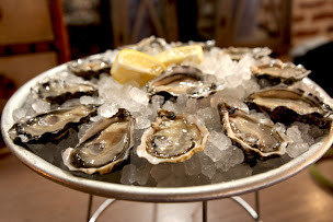 Photo n°27 de Le Village du Phare - Huîtres et fruits de mer à Boulogne-Billancourt (Cave à vins)