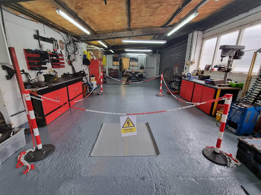 Bayliss Garages Ltd - Thumbnail