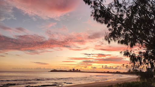 Mooloolaba beach - Visual