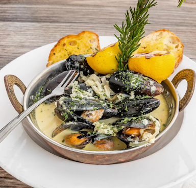 Mickey Byrne's Irish Pub & Restaurant by null