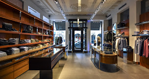 Photo n°2 de Graphiti à Lyon (Magasin de vêtements pour femmes)