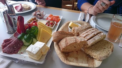 Photos of H&aring; Old Vicarage
