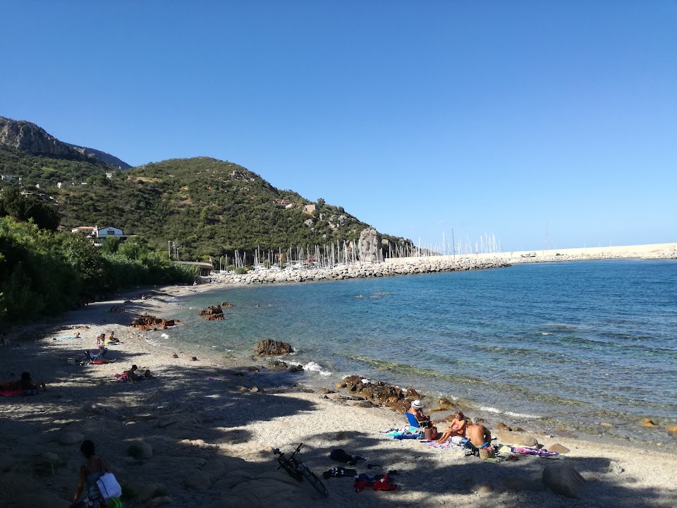 Sant'Anna Arresi: Gioiello del Sulcis tra mare e colline