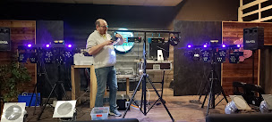 Photo n°11 de Garden Center, Café Thêatre, Galerie d'art à Mimizan (Café)