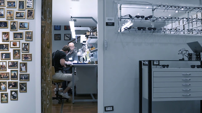 Tipton Eyeworks by null