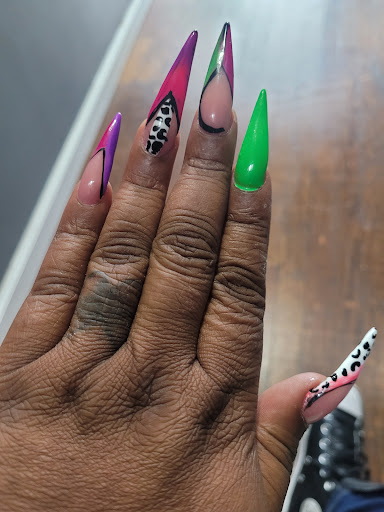 Everlasting Glow Nails & Beauty Bar Gallery - United States