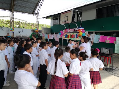 Photos of Colegio Pablo Emilio Riveros - Sede Primaria El Dorado