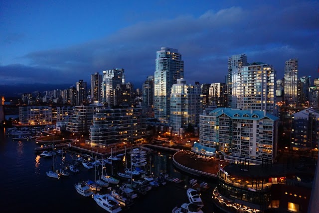Ramada by Wyndham Vancouver Downtown