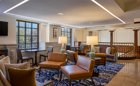 Phoenix Park Hotel by null