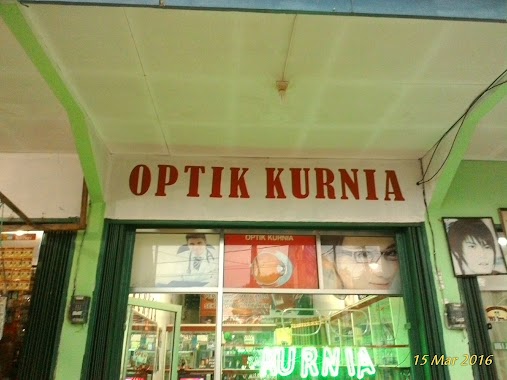 Optik Kurnia, Author: Optik Kurnia