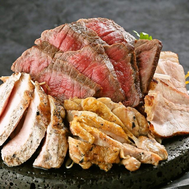 黒豚・桜島鶏 芋蔵 池袋東口店