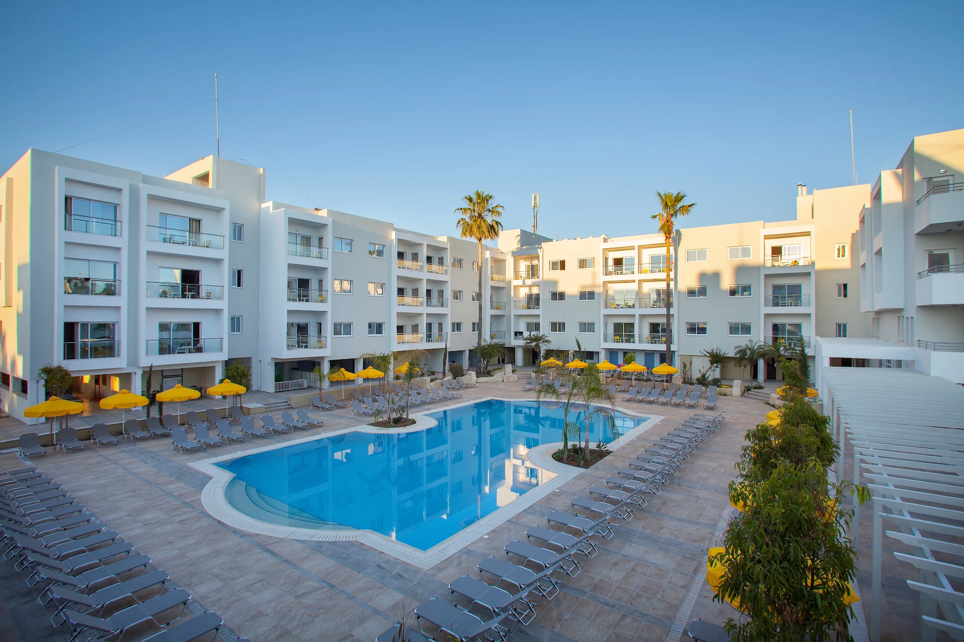 Mayfair Gardens