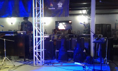 Photos of HOOD - food.bar.music