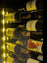 Wine Bar La Uva（ワインバー ラ・ウーヴァ）