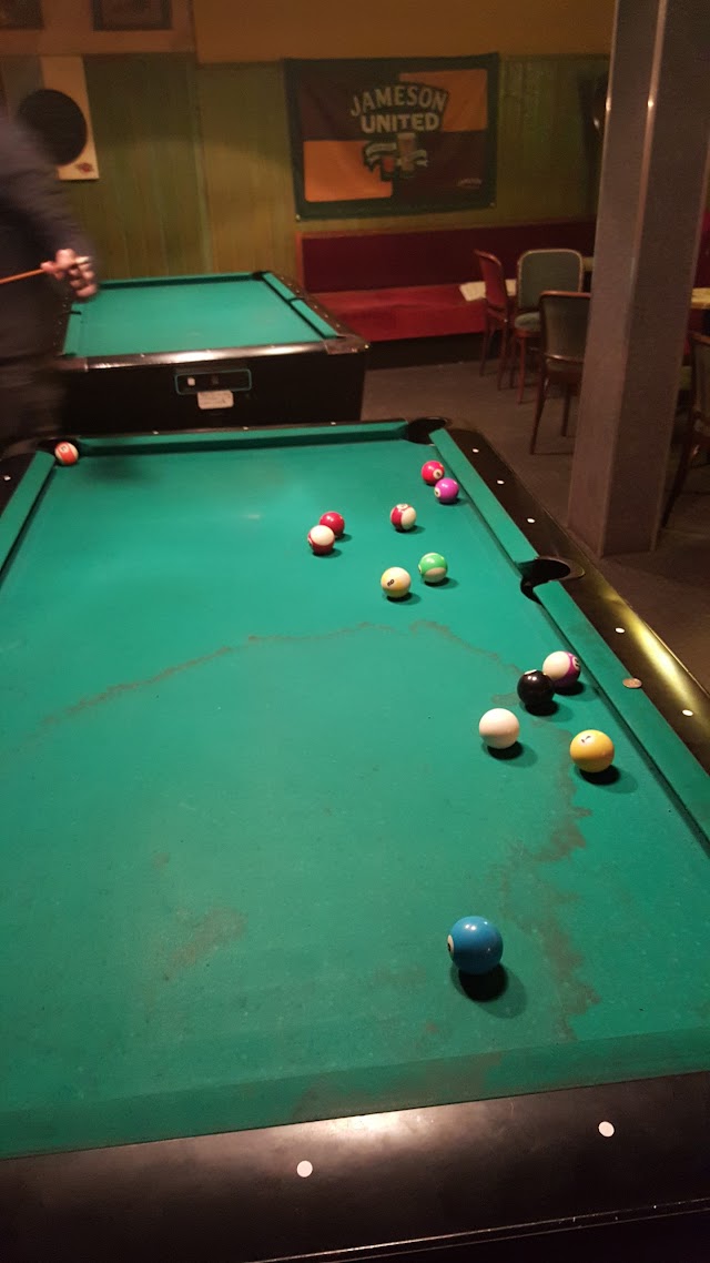 Hurling Pub