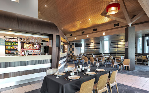 Vines Cafe and Bar