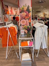 Photo n°2 de Damart Amiens à Amiens (Magasin de vêtements pour femmes)