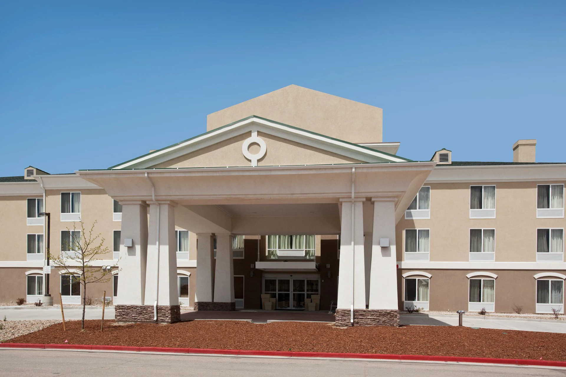 Holiday Inn Express & Suites Lamar by IHG
