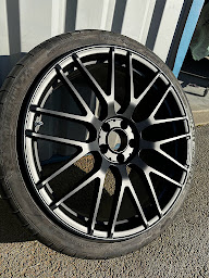 Photo n°6 de carrosserie peinture workshop automobile à La Chapelle-des-Fougeretz (Atelier de carrosserie automobile)