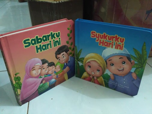 Sarang Buku, Author: Ahmad Sudia