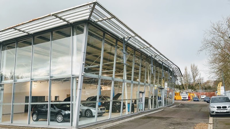 Barnet Car Center photo 3