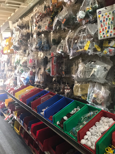 Hardy's Cake Box - Visual