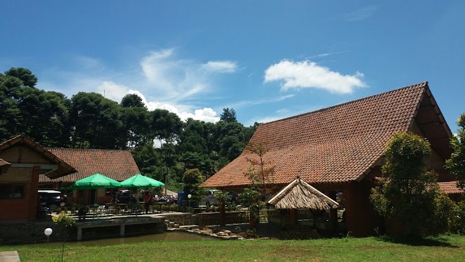 Camp Hills Eco Stay, Author: Atung Karnadi
