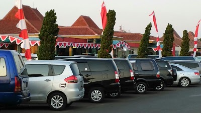 Photos of Ahmad Yani International Airport (SRG)