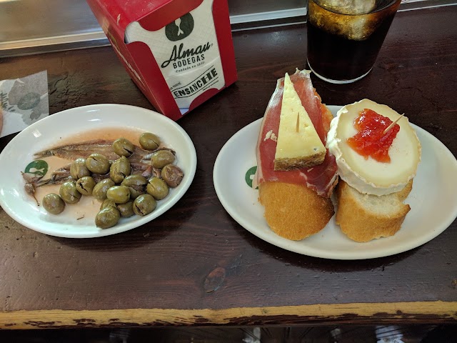 Bodegas Almau