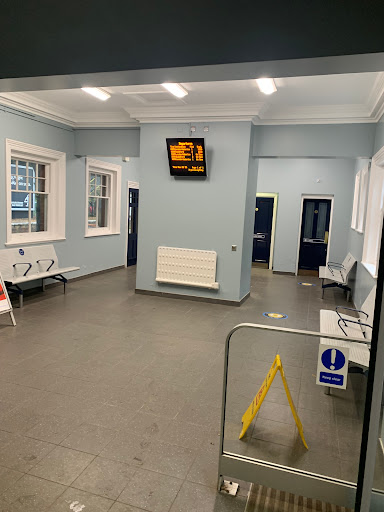 Oxshott - Visual