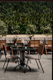 Photo n°53 de Thiou Restaurant à Paris (Restaurant)