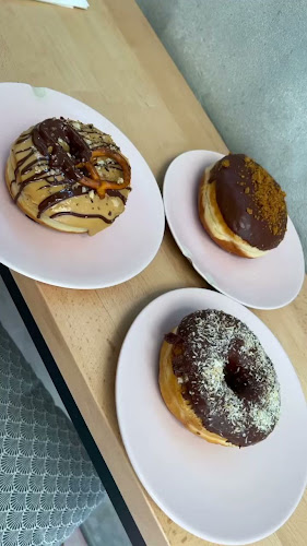 COCO Donuts Sablon