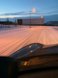 Photo n°3 de Docteur Juliette Foucher à Saint-André-sur-Orne (Parodontiste spécialiste des implants dentaires)