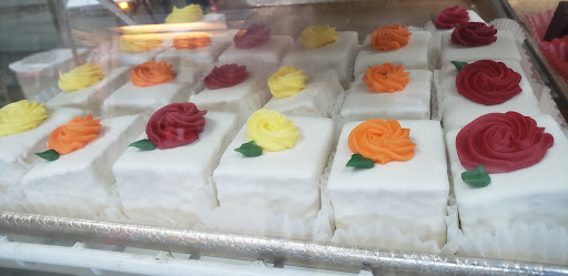 Janet's Cakery - Thumbnail