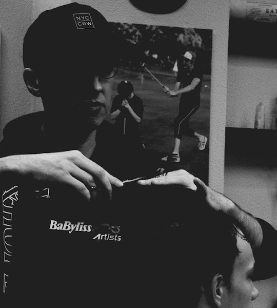 Вітрина BLACK CAT Barbershop
