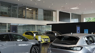 Photo n°4 de Peugeot Citroën Saint-Gaudens - Groupe Mounès à Estancarbon (Atelier de réparation automobile)