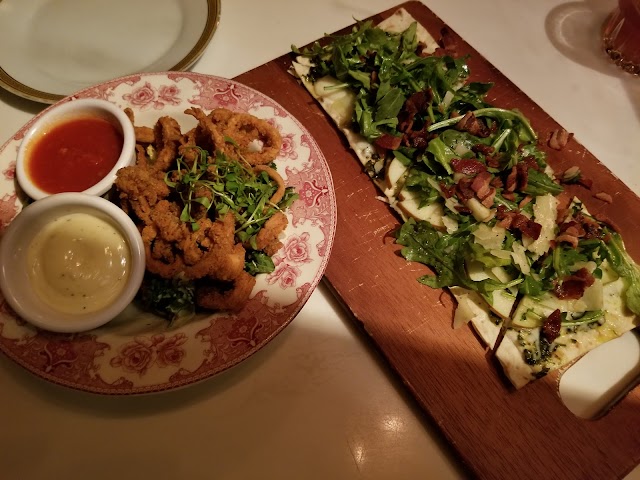 Harlowe Bar