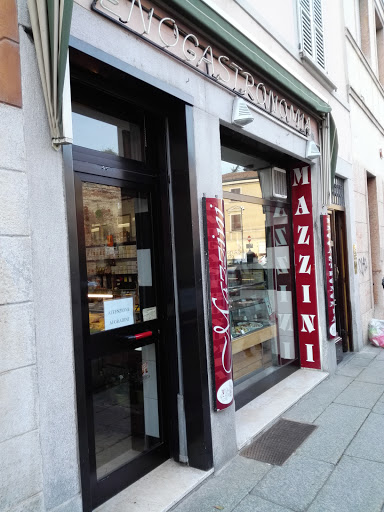 Mazzini Gianfranco Snc Di Mazzini Achille E C Gallery - Italy