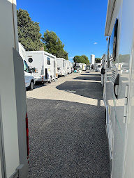 Photo n°32 de Camping-cars occasions de particulier à particulier campingcarconcept à Puget-sur-Argens (Concessionnaire de véhicules de loisirs)