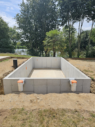 Photo de JC BÂTI PISCINE - PAYSAGE à Guipel (35440)