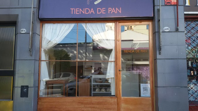 Tienda de Pan, Author: Mariano Calabro