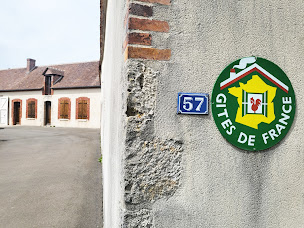 Photo n°15 de Gite Bois Le Roi à Griselles (Hôtel)